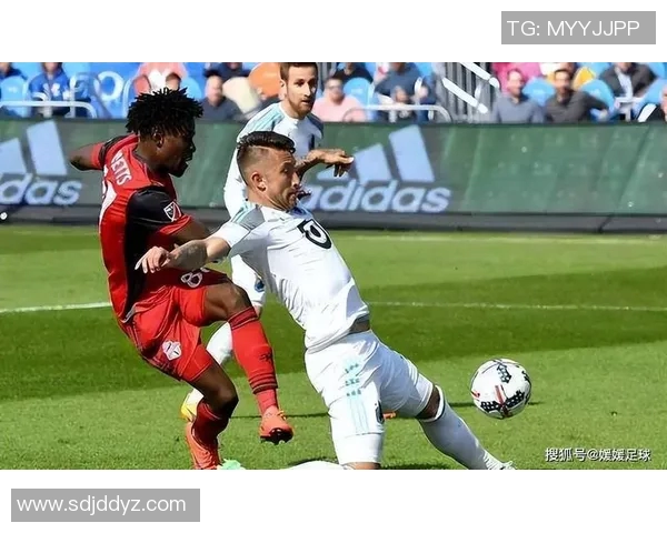 亚特兰大联与休斯顿的精彩对决赛果揭晓引发热议