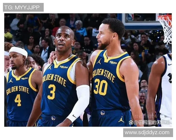 勇士与国王激战12月15日NBA赛场精彩对决引发球迷热议 勇士与国王激战12月15日NBA赛场精彩对决引发球迷热议